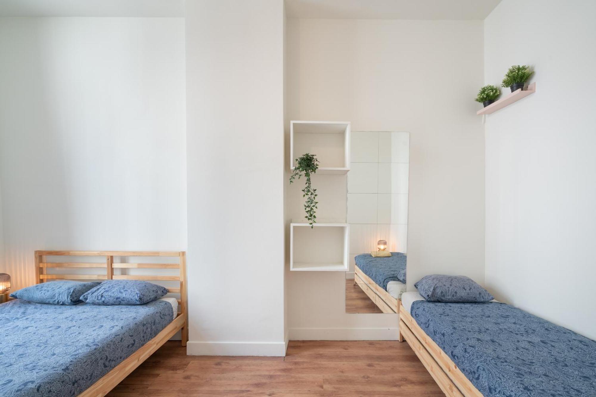 Authentic Apartments In The Center Of アントウェルペン エクステリア 写真