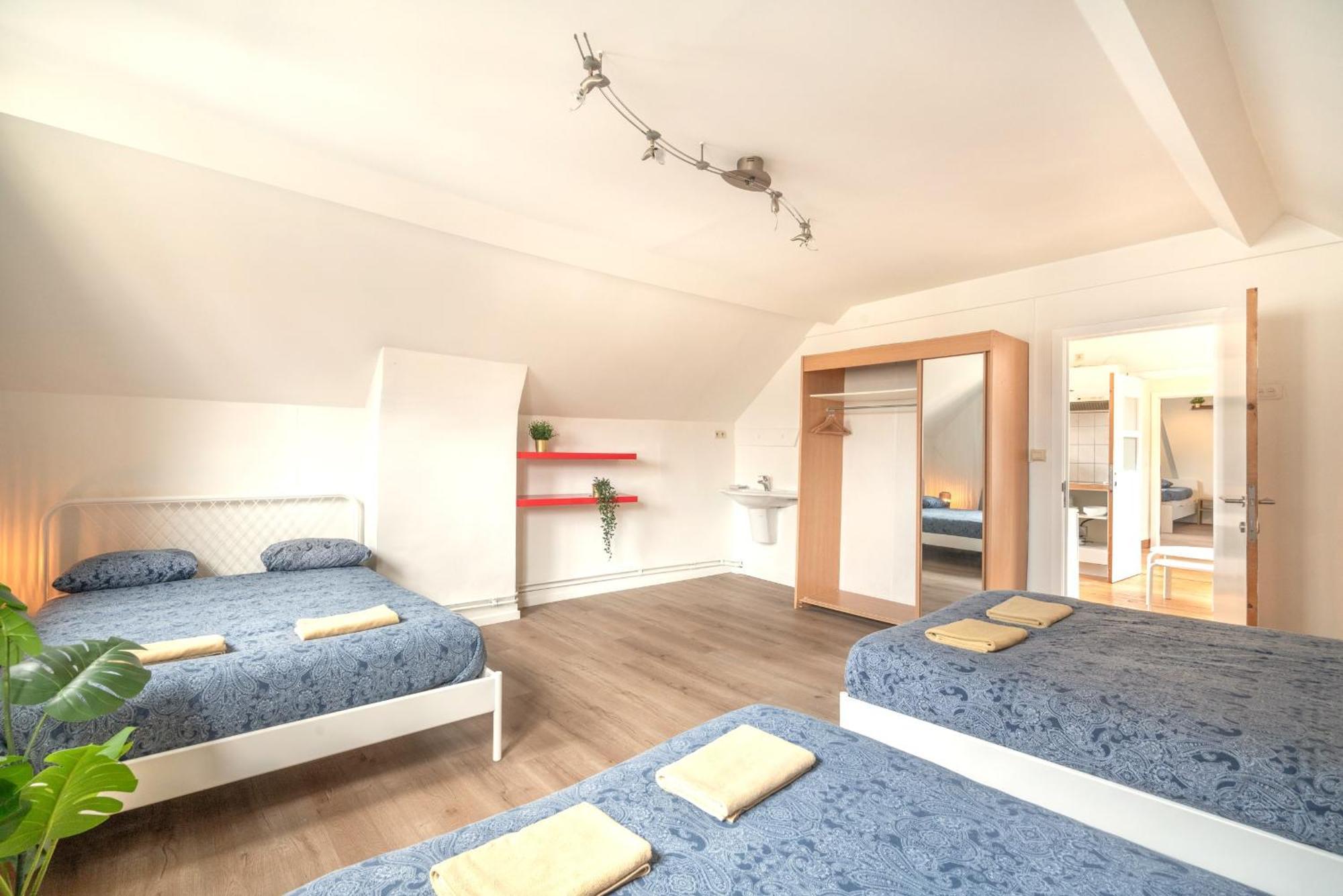 Authentic Apartments In The Center Of アントウェルペン エクステリア 写真