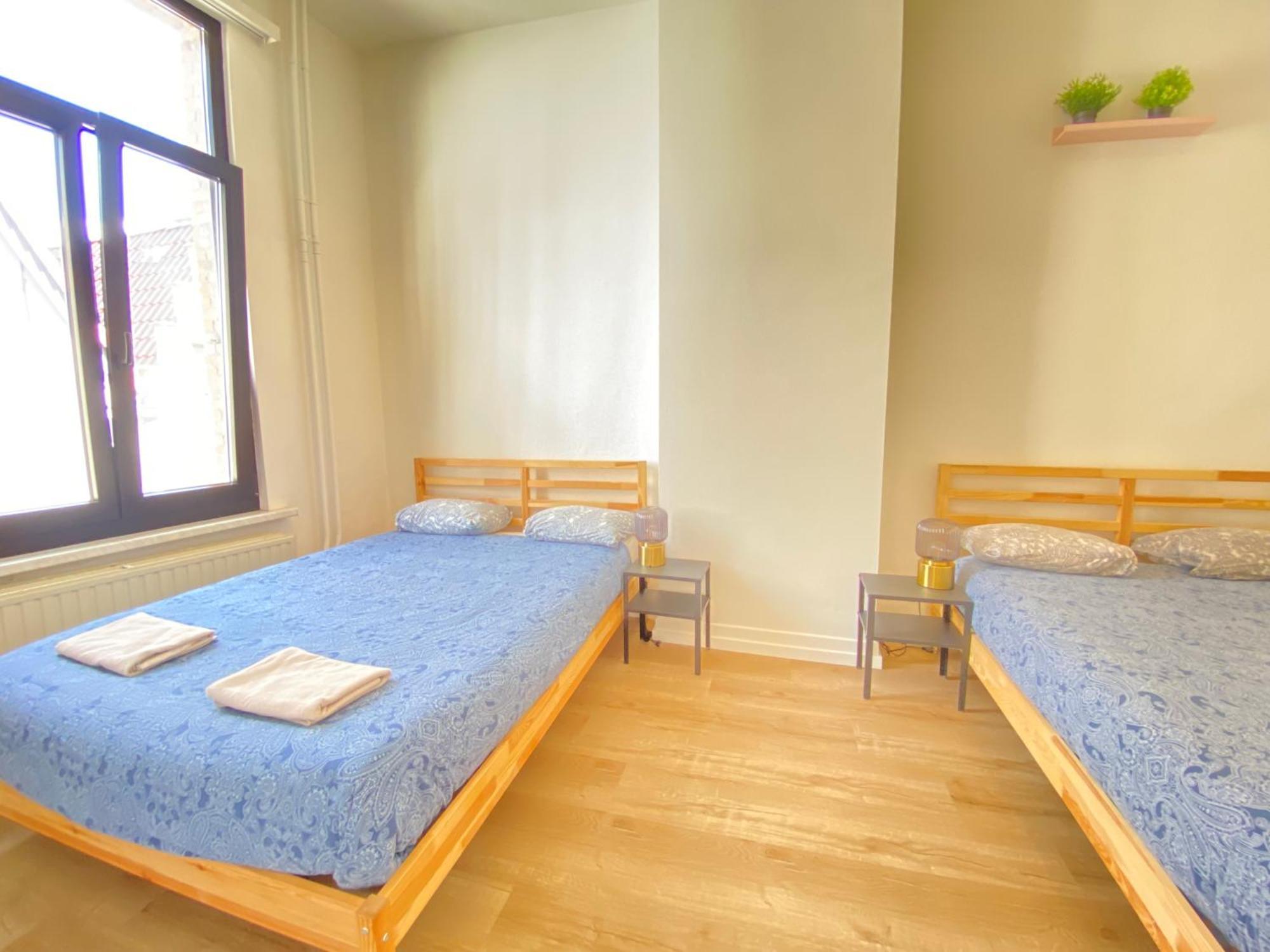 Authentic Apartments In The Center Of アントウェルペン エクステリア 写真