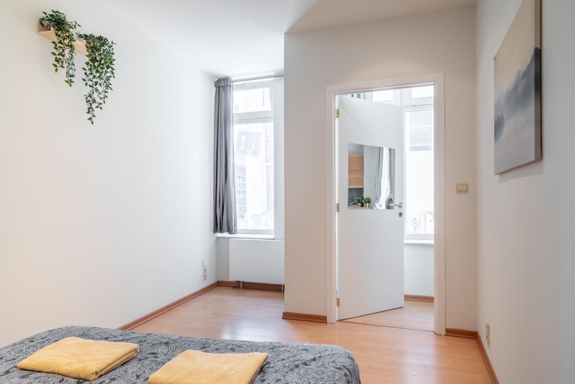 Authentic Apartments In The Center Of アントウェルペン エクステリア 写真