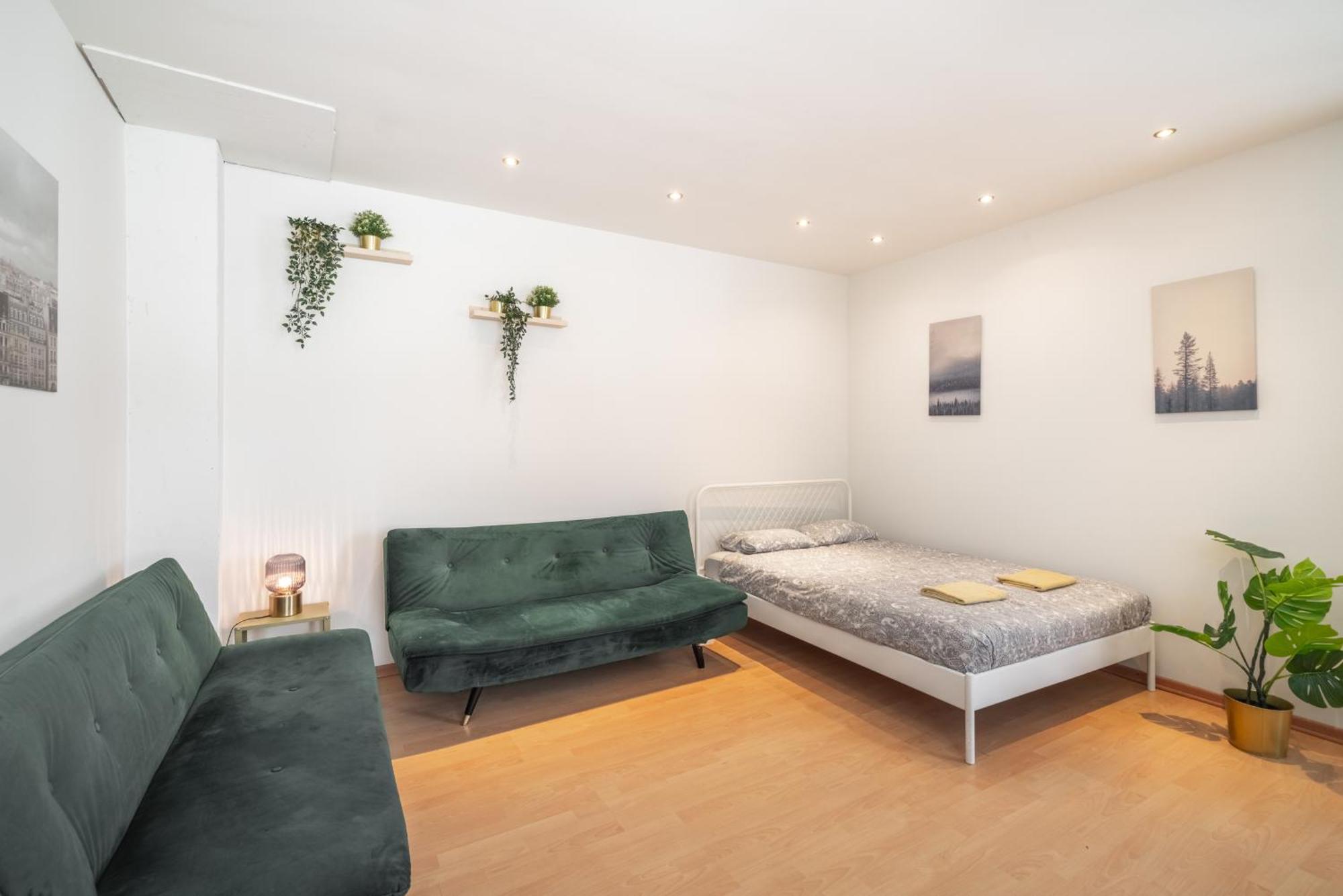Authentic Apartments In The Center Of アントウェルペン エクステリア 写真